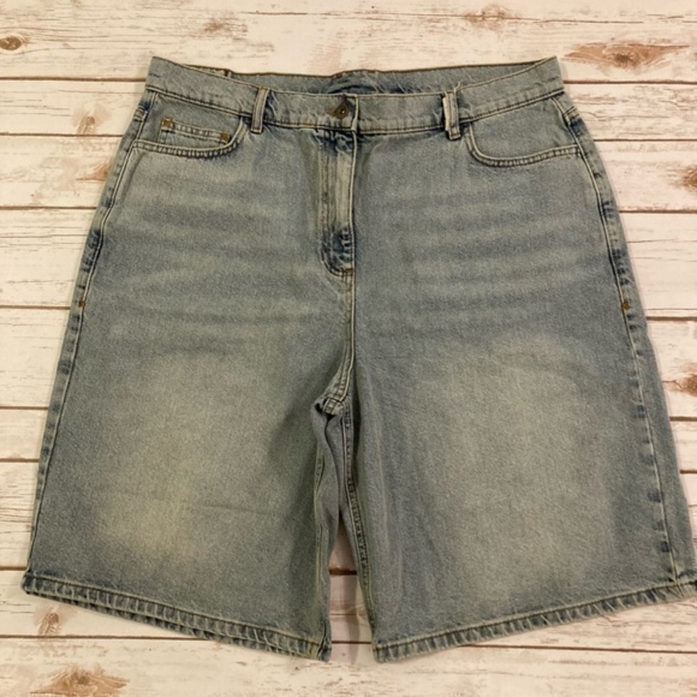 Women’s Collusion Distressed Wash Denim Jean Shorts Size 14